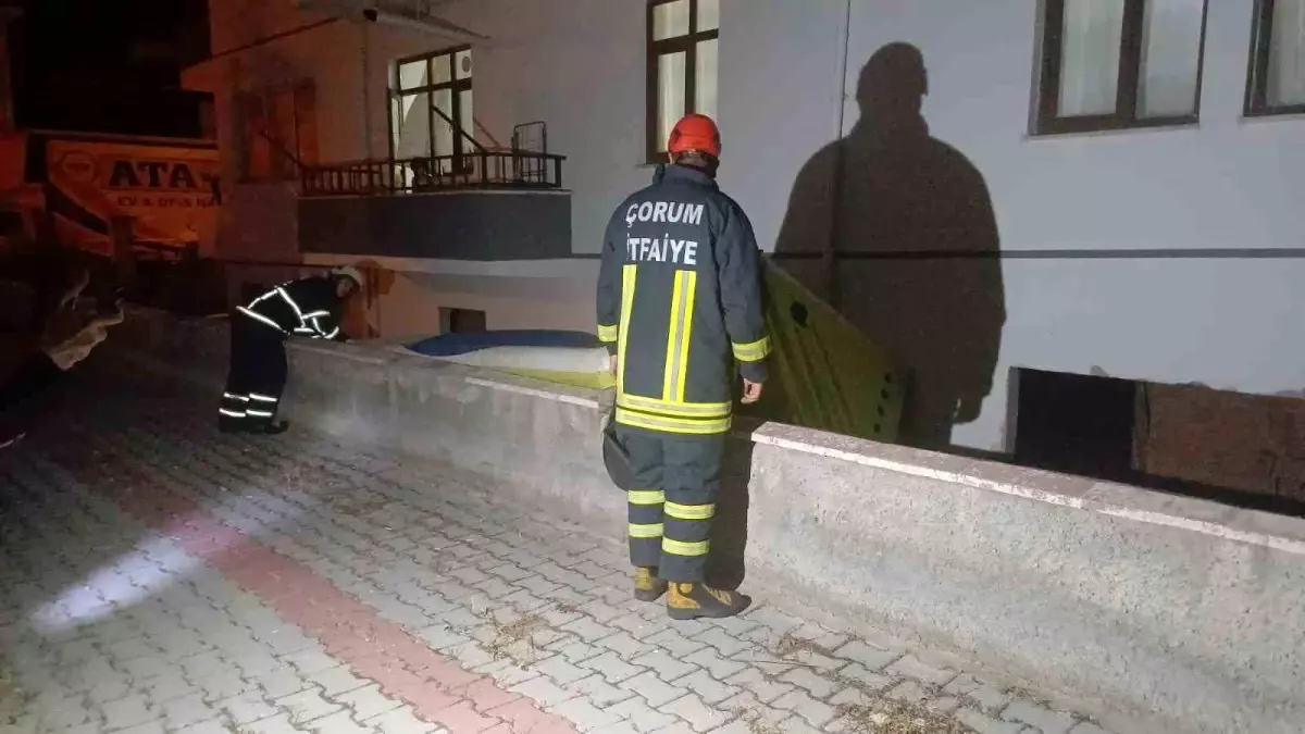 3 Katli Binanin Catisinda Intihara Kalkisan S 18749845 Amp