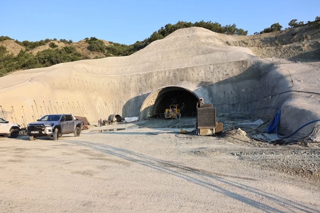 F B I M G 1749697975776