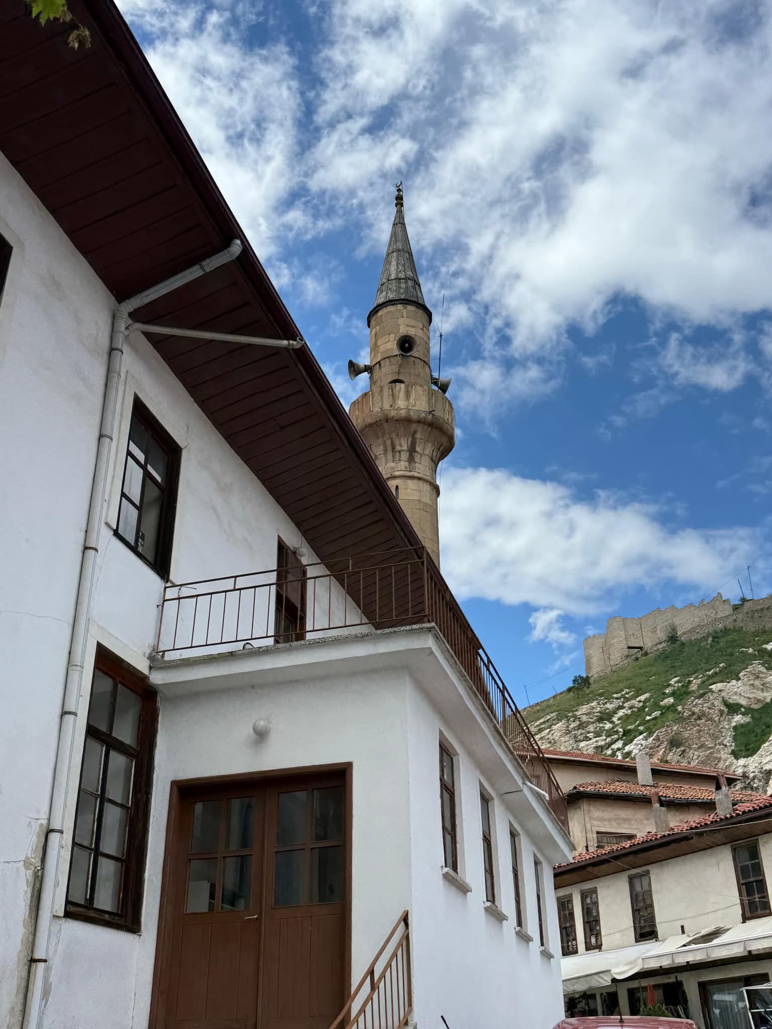 F B I M G 1755757816772