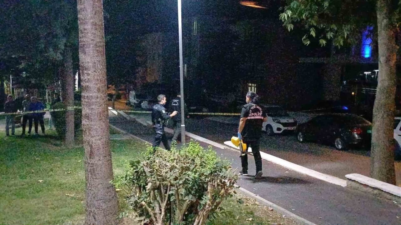 Corumda Petshop Dukkaninda Pompali Tufekle Vurulan Sahis Oldu 82Ed5057F2E9