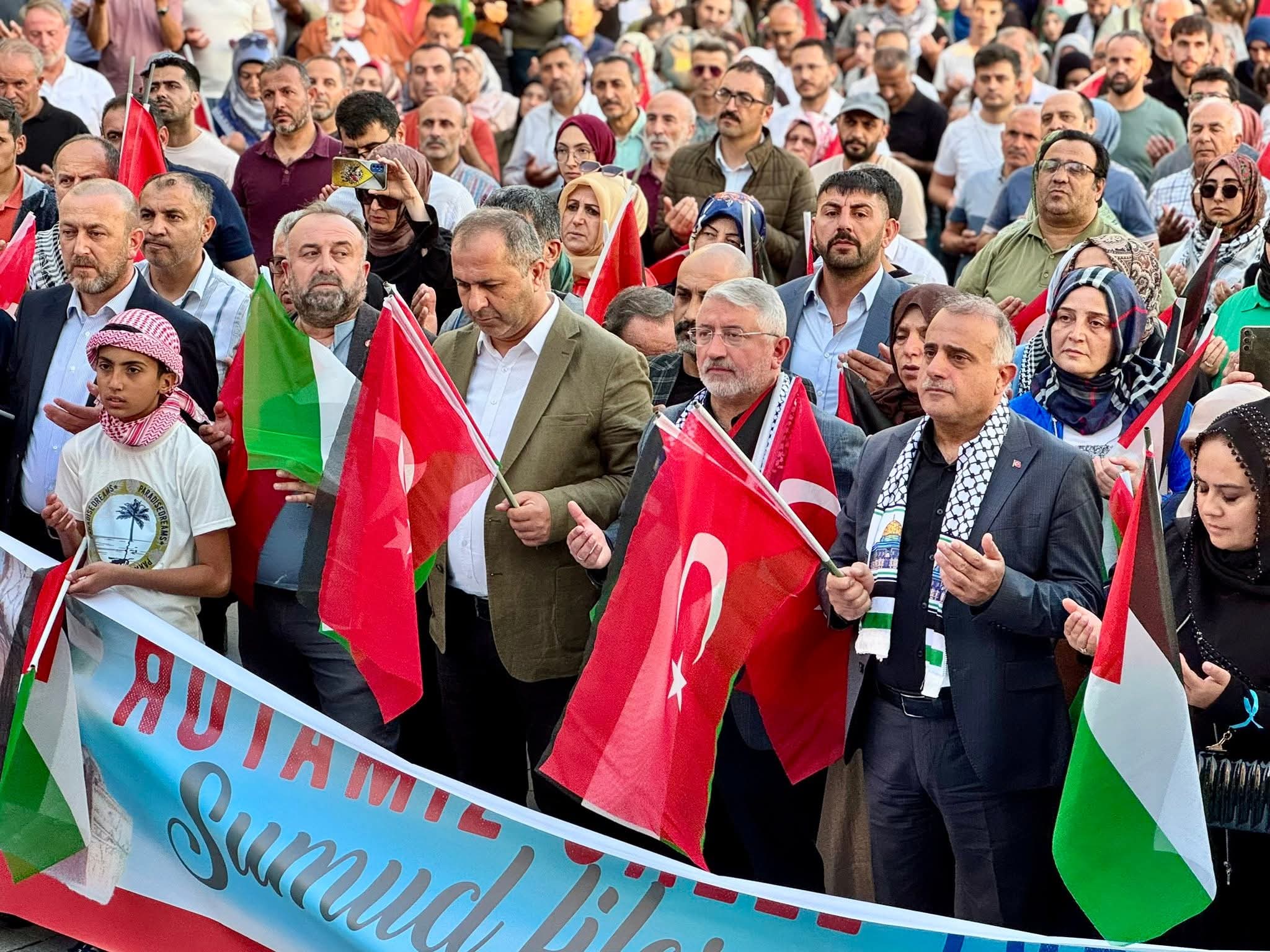 F B I M G 1758053704951