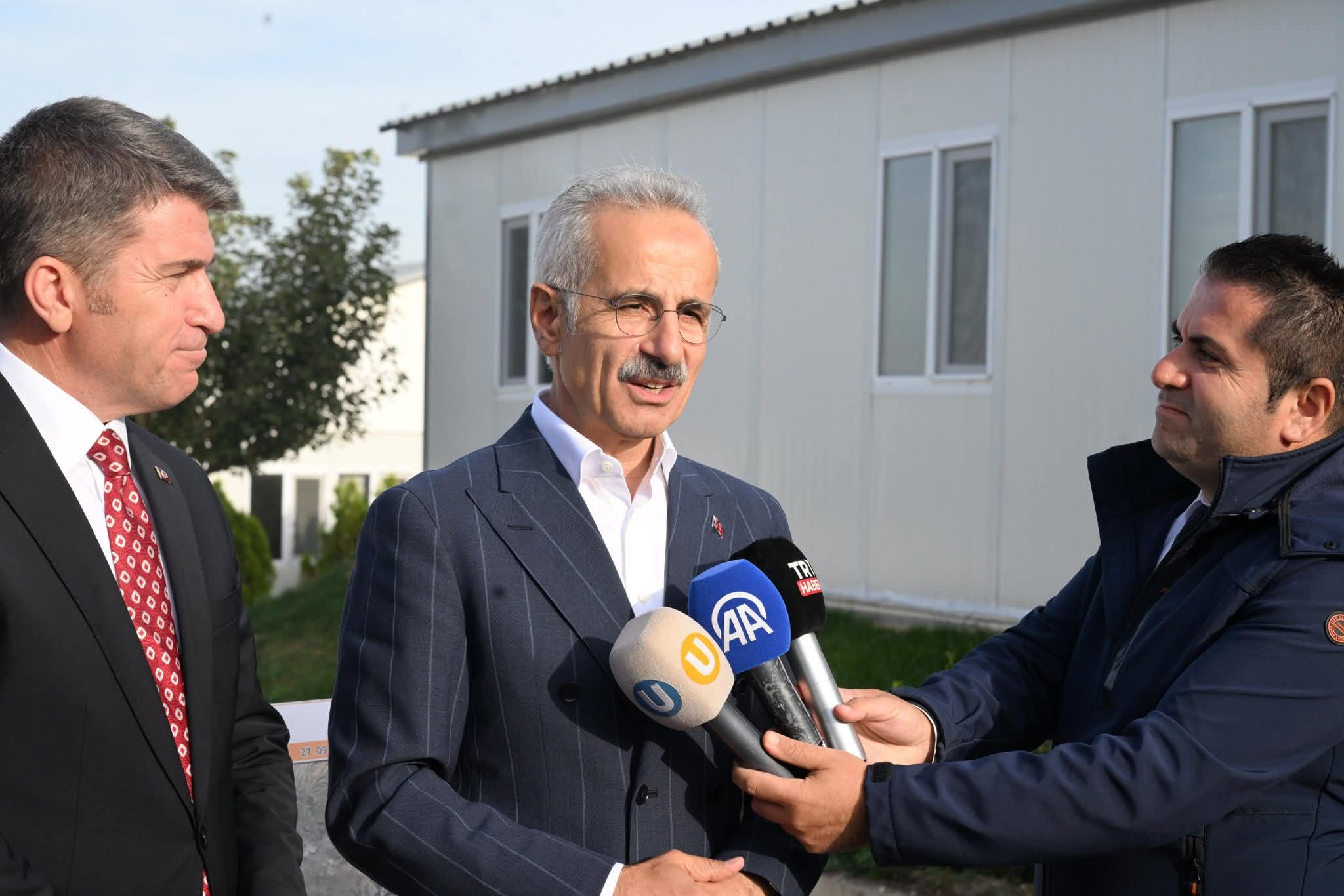 F B I M G 1758992380076