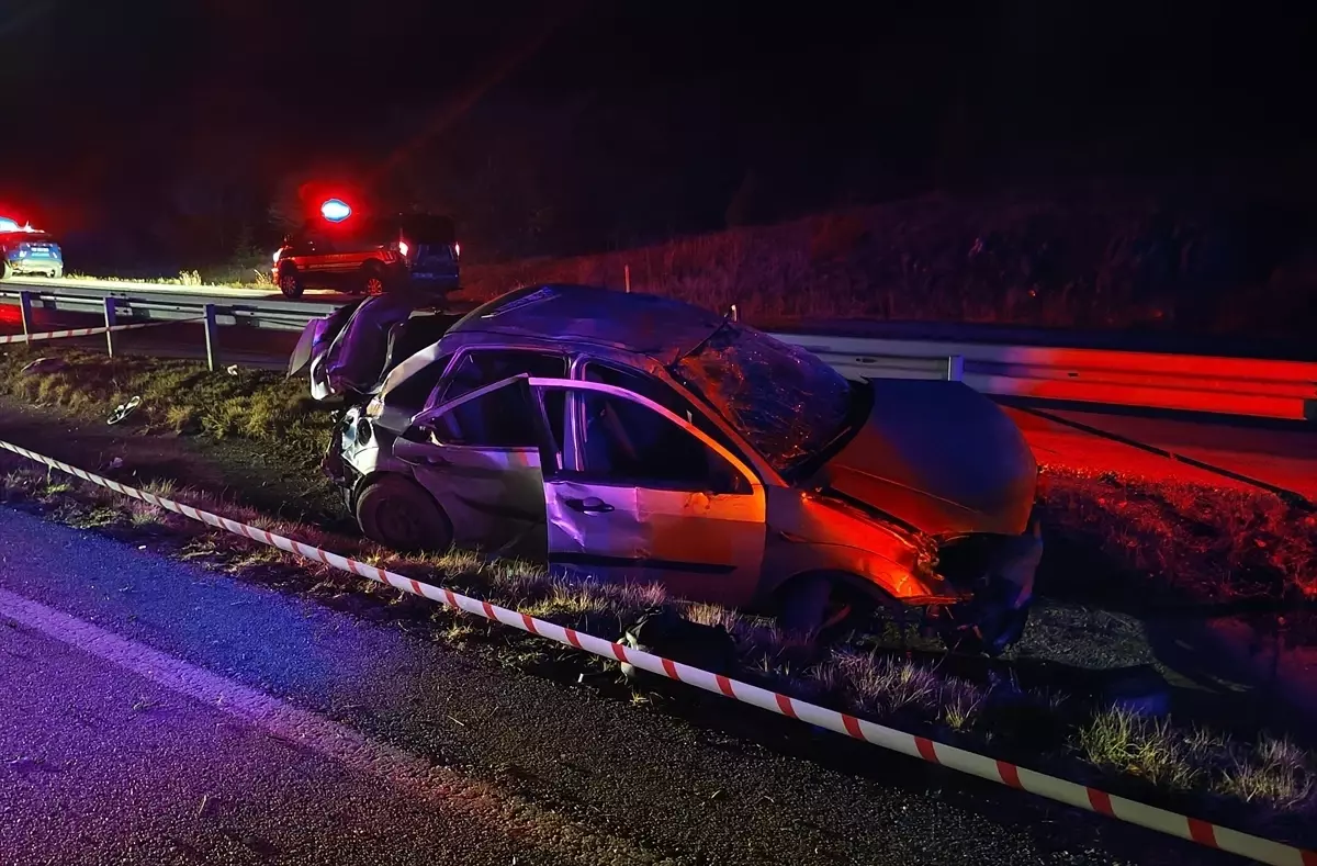 Corum Da Devrilen Otomobildeki 1 Kisi Oldu 2 19257903 Amp