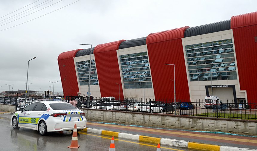 Basına her programa akredite getirilsin!