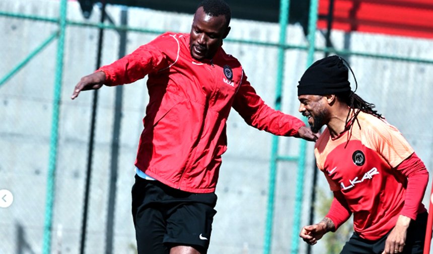 Çorum FK Erzurum'a tam kadro çalıştı