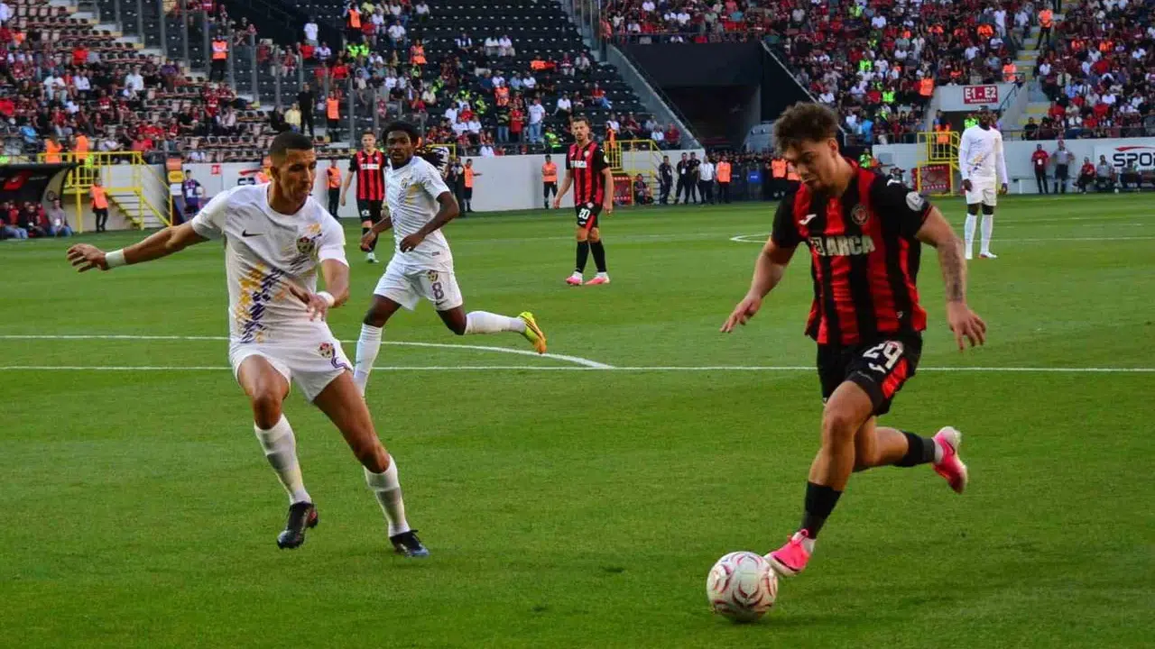 Süper Lig'de 8.hafta Çorum FK-Rizespor maçıyla başlayacak
