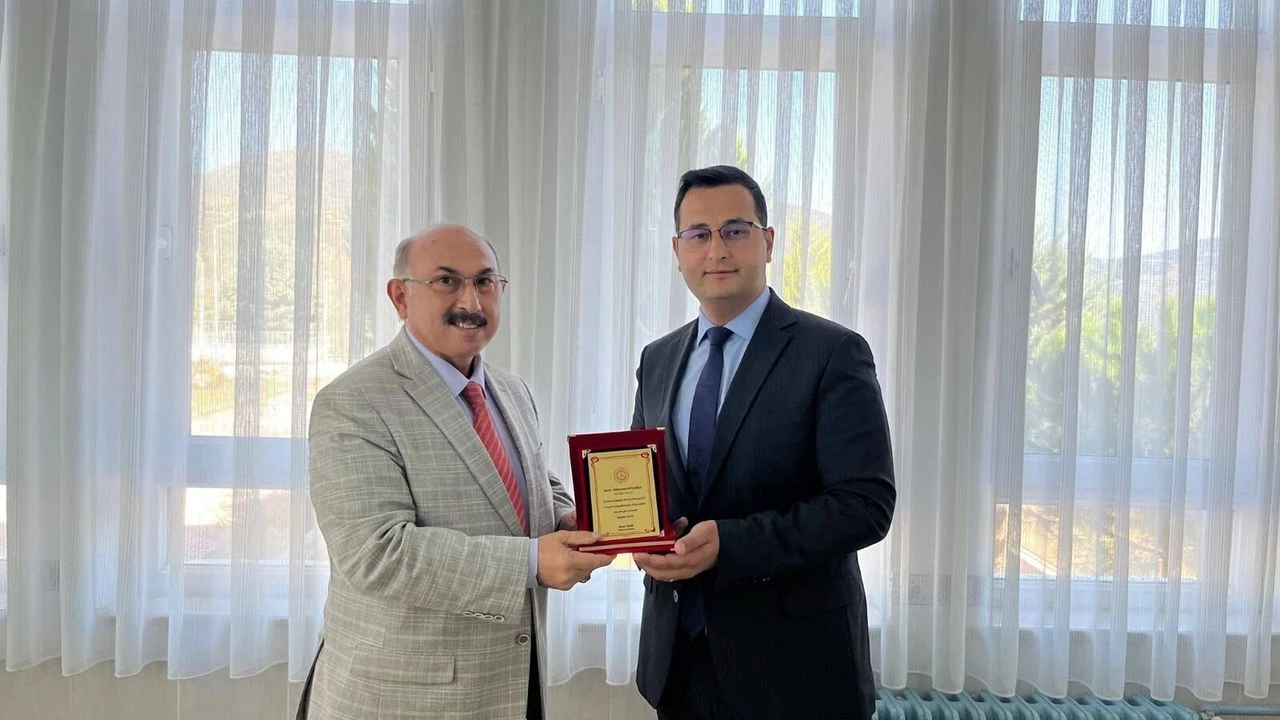 12 yıldır müdürlük yapıyordu, görevini bıraktı