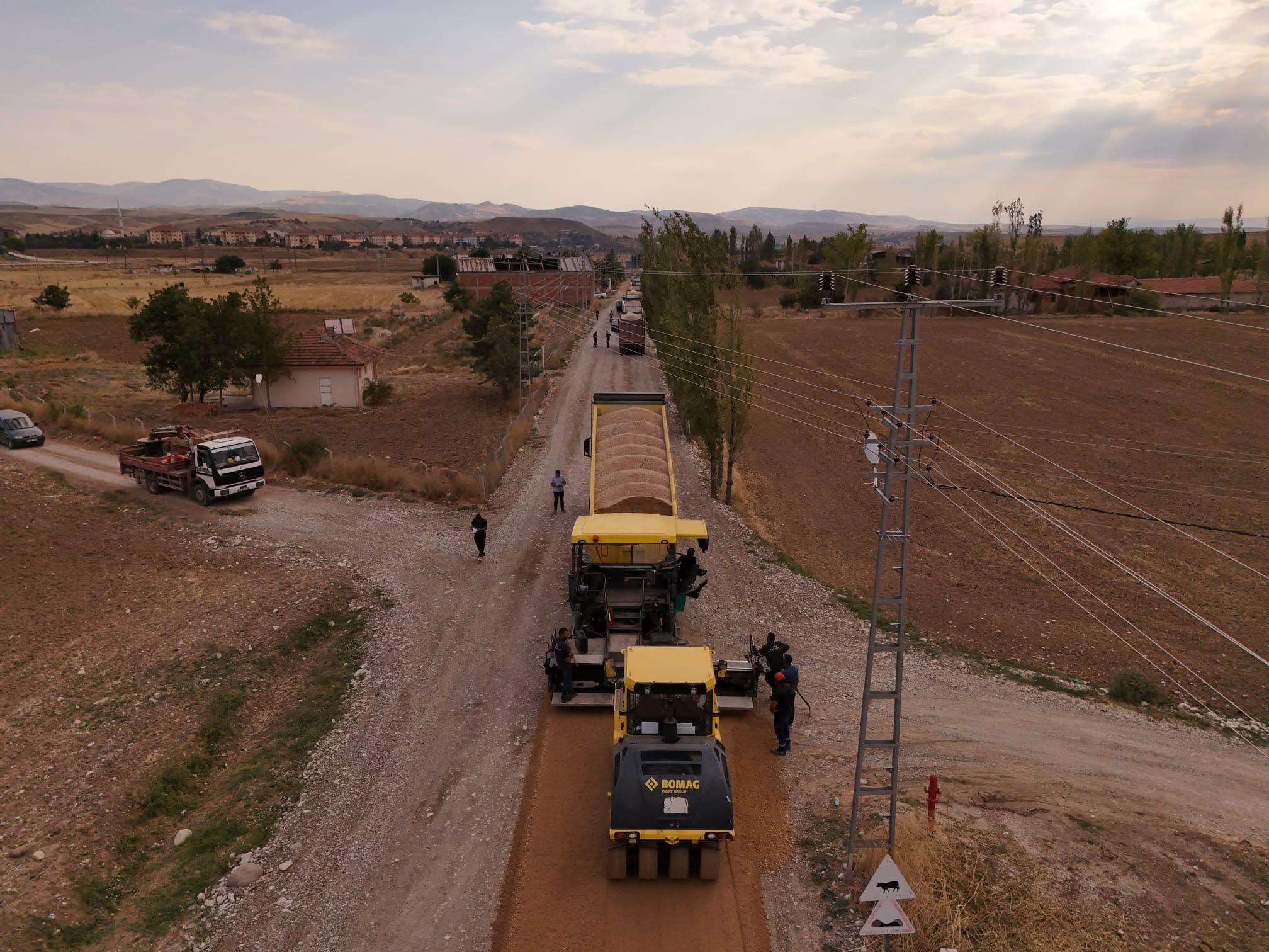 Çorum'da 4 köyün yolunda asfalt çalışması yapılıyor