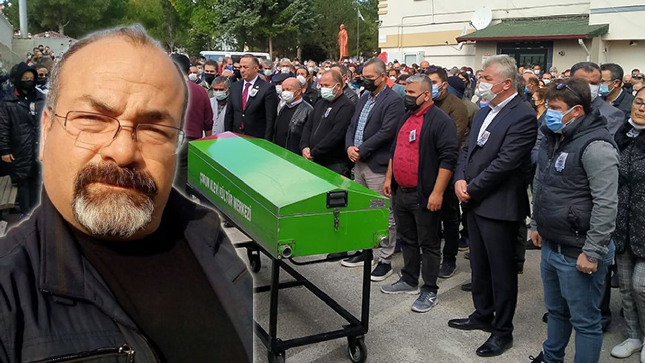 Cenaze törenine Metin Feyzioğlu da katıldı