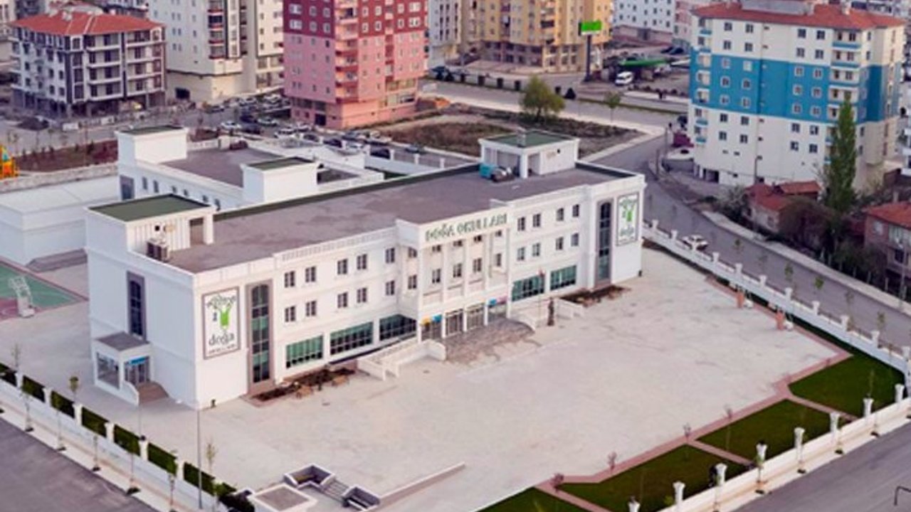 Doğa Koleji 20. yaşını kutluyor