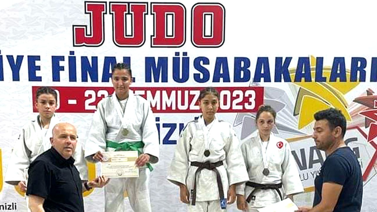 Çorumlu Judocu Döne Melike Özbudak Türkiye Şampiyonu