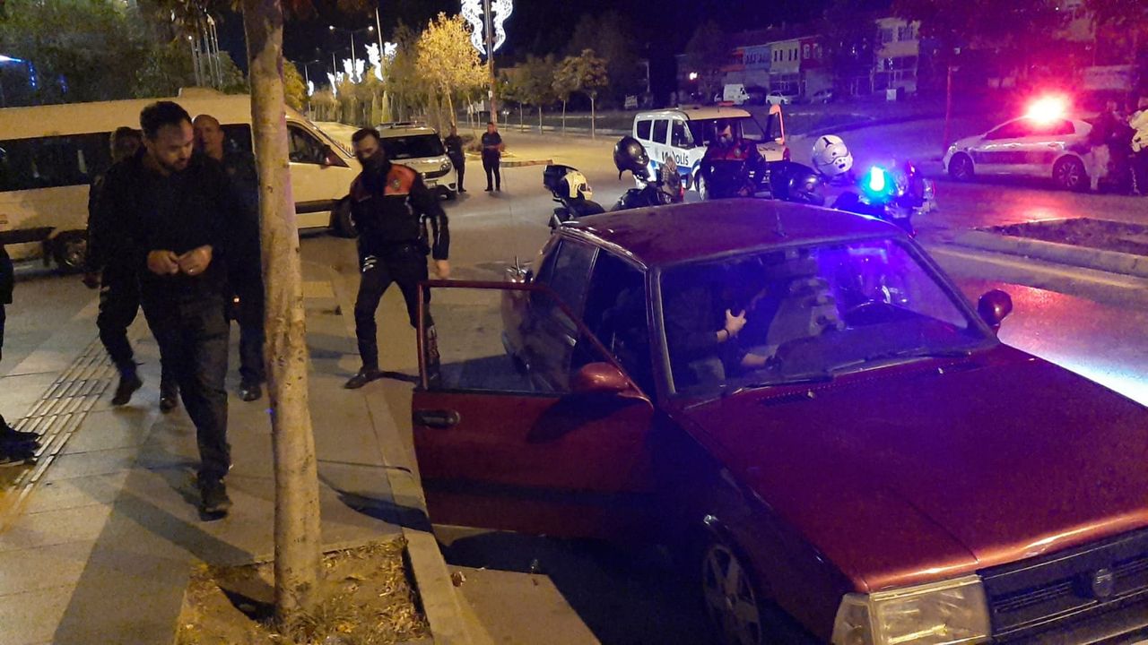 Polisin "Dur" ihtarına uymayan araçtan sentetik madde çıktı