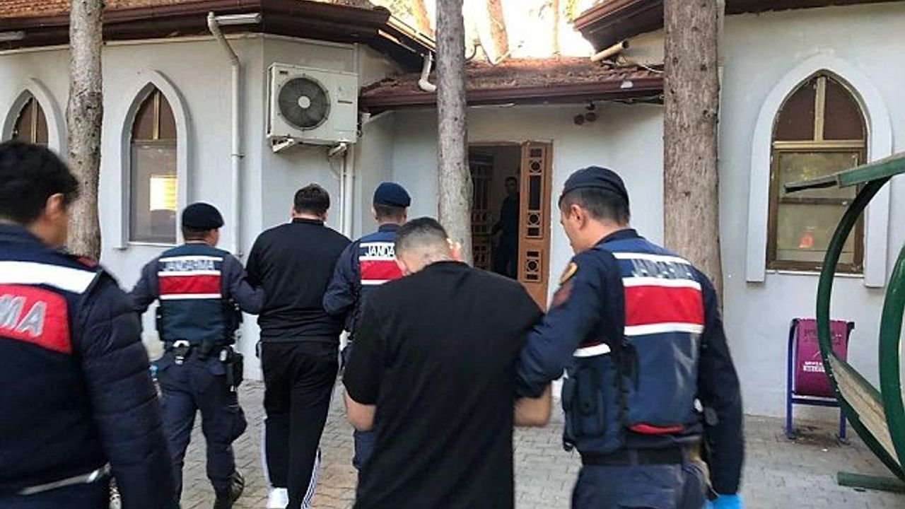 Manisa'da 17 ilçede uyuşturucu operasyonu: 10 tutuklama