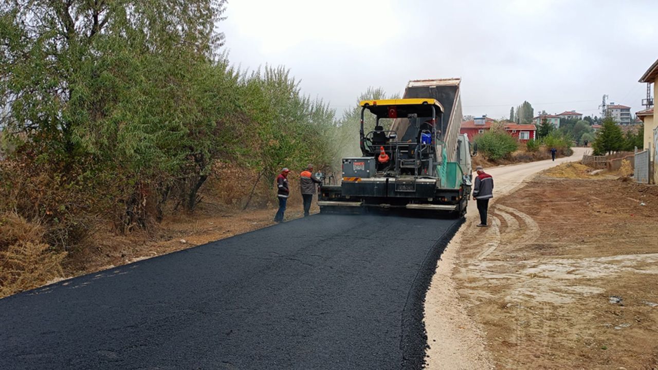 Belediye’den Ortaköy’e asfalt desteği