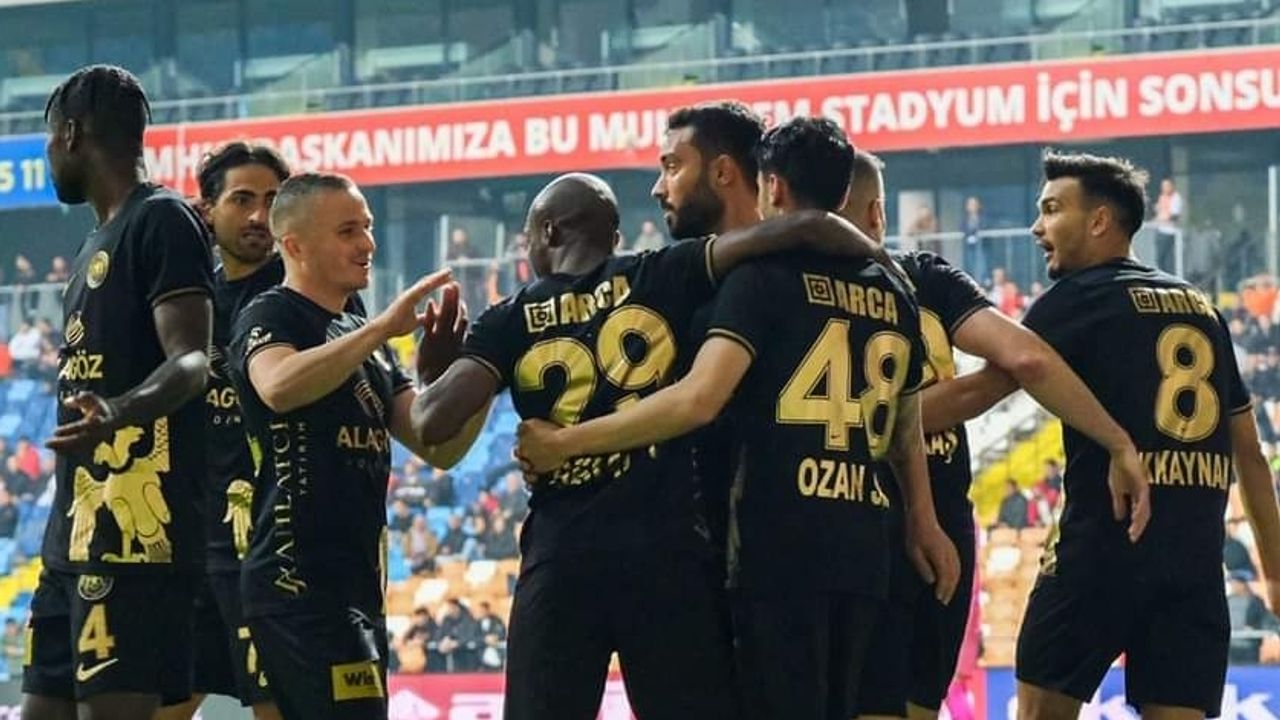 Ahlatcı Çorum FK 3 puanı 3 golle aldı