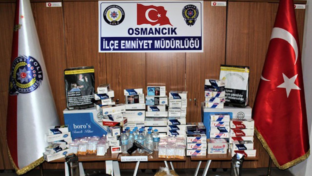 Çorum'da tütün kaçakçılığı yaptıkları iddiasıyla 8 kişi yakalandı
