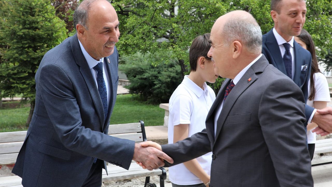 Vali Dağlı'dan Başkan Arslan'a iade-i ziyaret