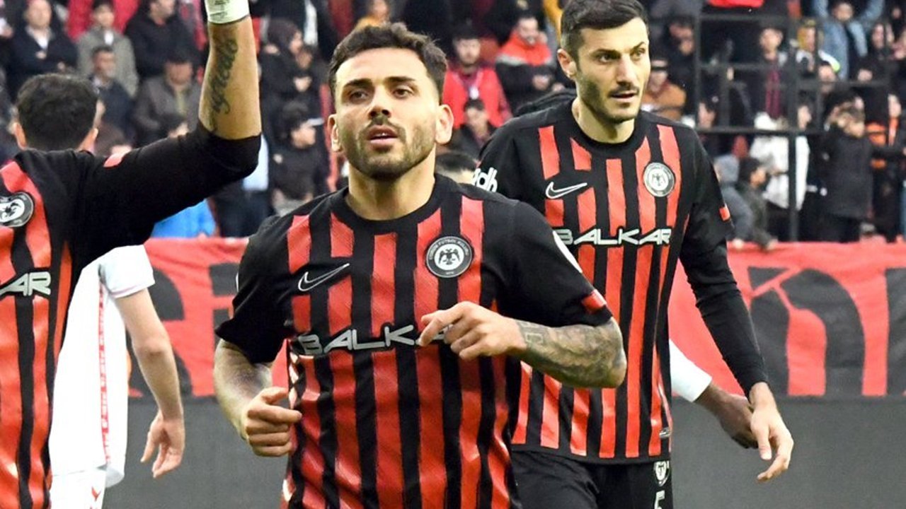 Eski takımına karşı oynayamacayak