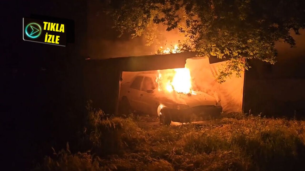 Çorum'da park halindeki otomobil yandı