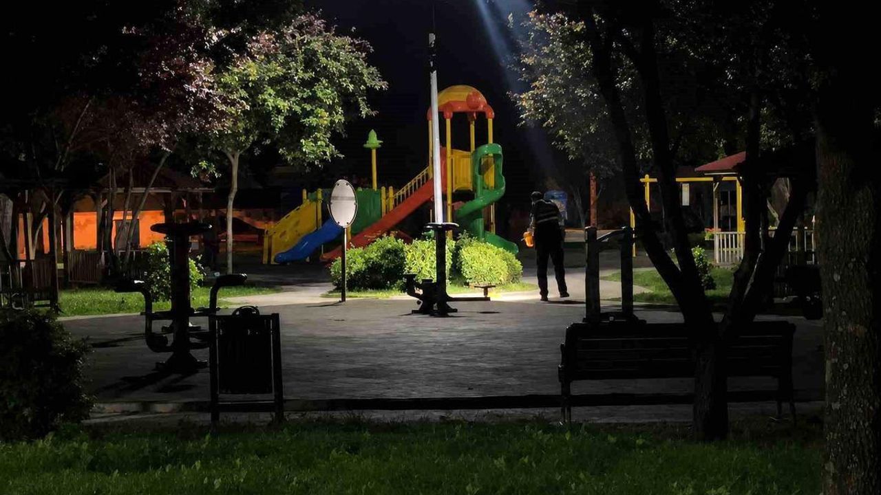 Parkta silahlı kavga: 2 yaralı