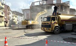 Recep Tayyip Erdoğan Caddesi'nde 3kamulaştırılan binalar yıkıldı