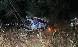 Yolcu otobüsü devrildi: 11 ölü, 20 yaralı