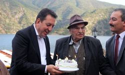 104 yaşındaki Hasan Turan'a doğum günü sürprizi