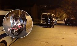 Motosiklet hırsızları polisi görünce ne yapacağını şaşırdı