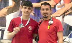 Yüzme Türkiye finallerinde Osman Efe Yıldırım’dan gümüş madalya