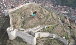 İskilip Kalesi'nde 2 bin yıllık sarnıç ve mimari yapı bulundu