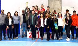 Curling’de karmanın şampiyonu Bayat Şehit Osman Anadolu Lisesi