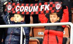 Çorum FK’dan öğretmen ve öğrencilere karne hediyesi