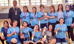B Genç Kızlar Futsal’da şampiyon Osmancık İsmail Karataş MTAL