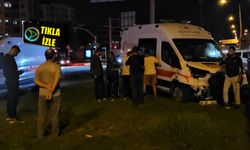 Ambulansla otomobil çarpıştı: 6 yaralı