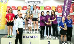 Gençlikspor kadın masa tenisi takımı Türkiye Şampiyonu