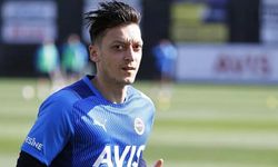 Mesut Özil rakip oluyor