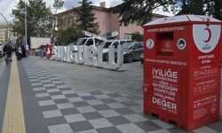 İhtiyaç sahipleri için 30 adet kıyafet kumbarası yerleştirildi