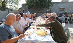 Emekli polisler 40 yıl sonra Adana'da buluştu