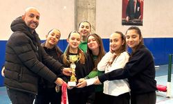 Özel Bilgi Anadolu ve Mehmetcik Anadolu Lisesi Tenis’te zirvede