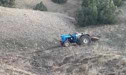 Devrilen traktörün altında kalan çiftçi hayatını kaybetti