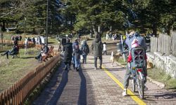 Gölcük Tabiat Parkı'nda yeni yılın ilk günü yoğunluk yaşandı