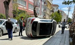 Çorum’da trafik kazasında anne ve kızı yaralandı