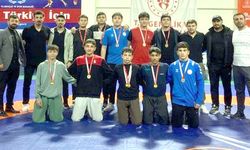 Çorum Belediyespor güreşçilerinden beş vize