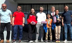 Adnan Menderes İlkokulu başarılı sporcuları ödüllendirdi