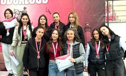 Spor Lisesi’nden çifte final bileti