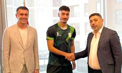 Berkay Arı imzayı attı