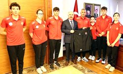Yüzme milli takımından Vali Çalgan’a ziyaret