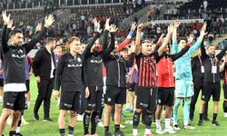 Sahada, tribünde soyunma odasında coşku her yerde