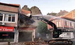 Osmancık’ta İbriktar Hazretleri Türbesi çevresindeki eski binalar yıkılıyor