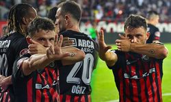 Alkışlar Pedrinho'ya